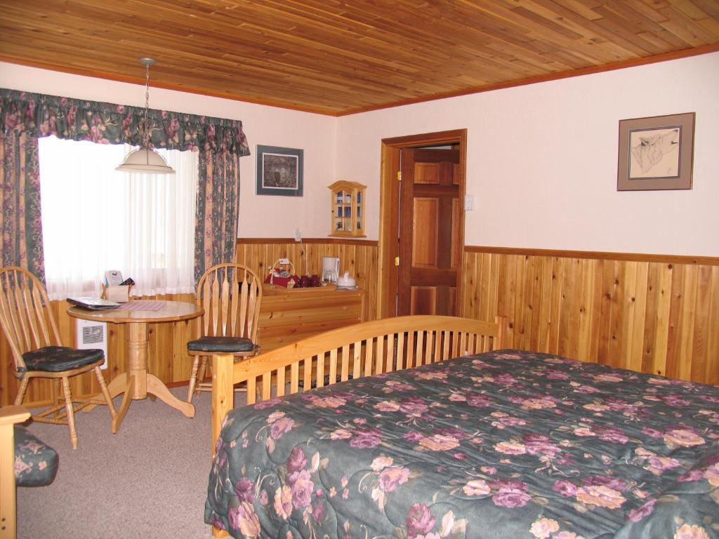 Blue Grouse Country Inn B&B Clearwater Ruang foto
